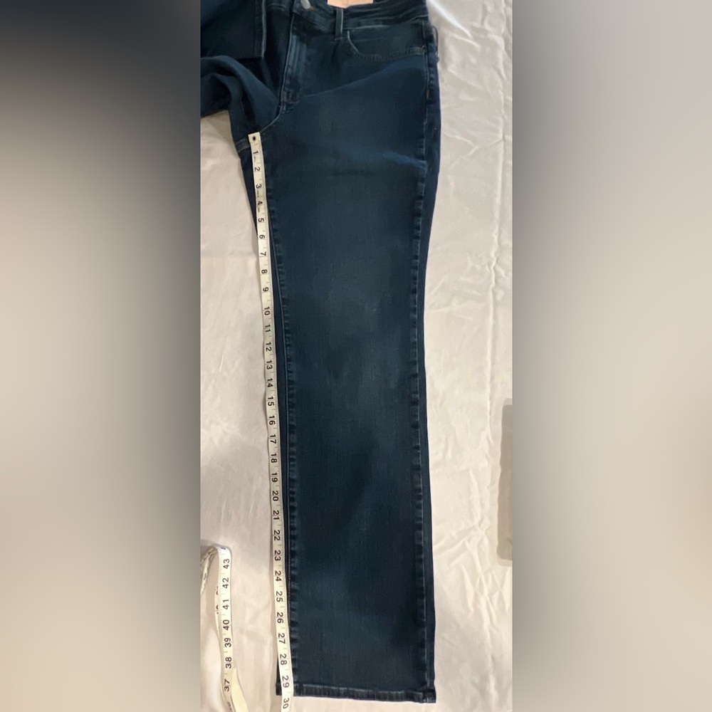 NYDJ Marilyn Straight Jeans in Cooper Wash - Size 10P (Petite) - Picture 9 of 11